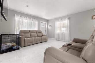 1731 4th Ave E in Bradenton, FL - Building Photo - Building Photo