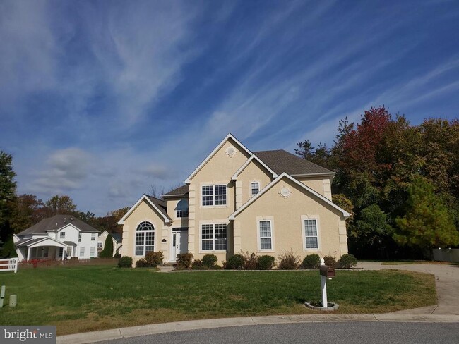 property at 5 Bandcroft Dr