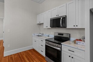 75 County St in Seekonk, MA - Building Photo