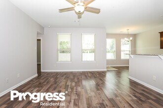 719 Springwood Dr in Conroe, TX - Building Photo - Building Photo