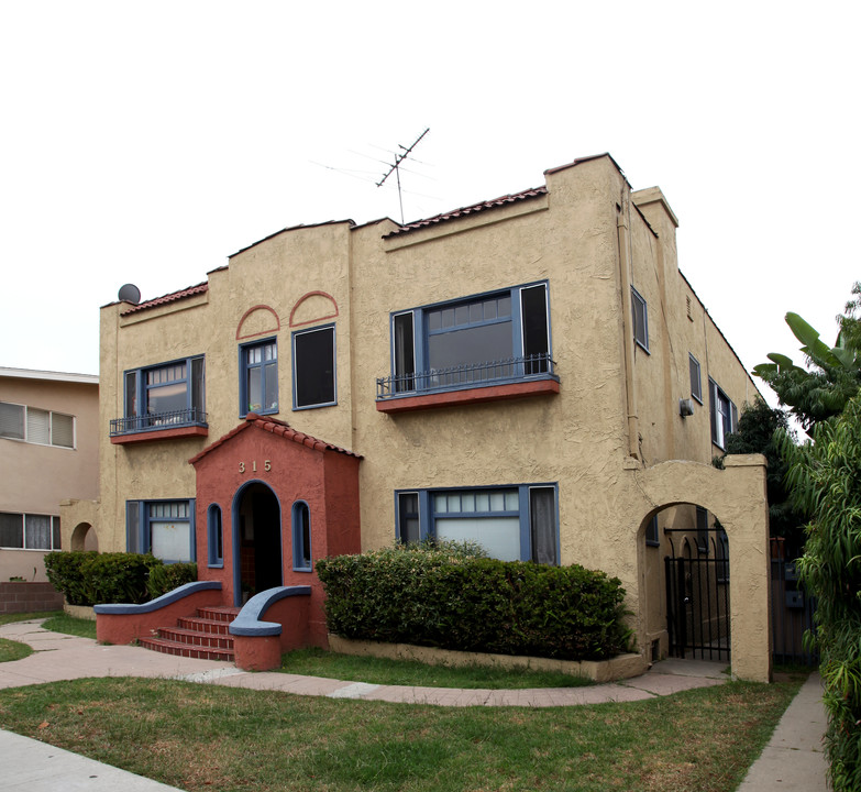 315 Cherry Ave in Long Beach, CA - Building Photo