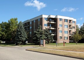 Apple Valley Villa in St. Paul, MN - Building Photo