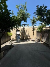 2910-D S Sycamore St in Santa Ana, CA - Building Photo - Building Photo