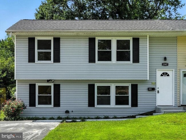 property at 1307 Farrara Dr