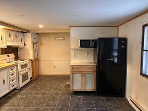 4 Dunn Ave in Campton, NH - Building Photo - Building Photo