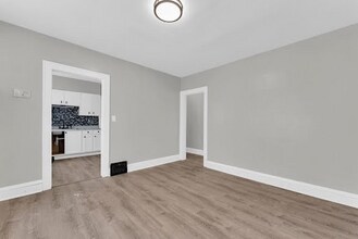 1724 Burgess Rd in Cleveland, OH - Building Photo - Building Photo