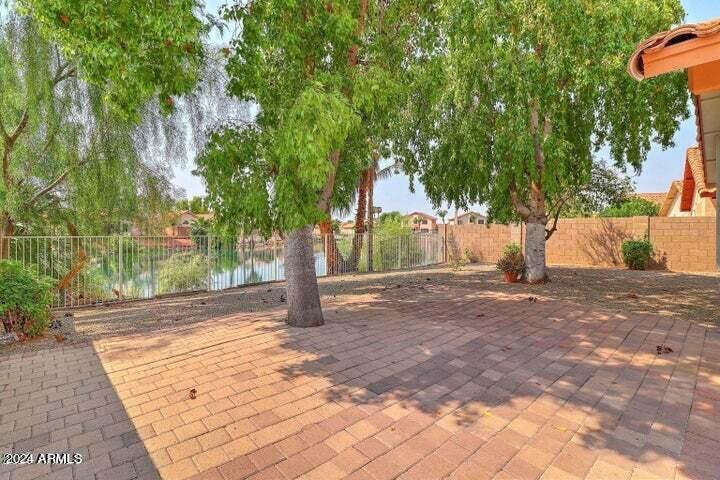 7561 W Kerry Ln in Glendale, AZ - Building Photo