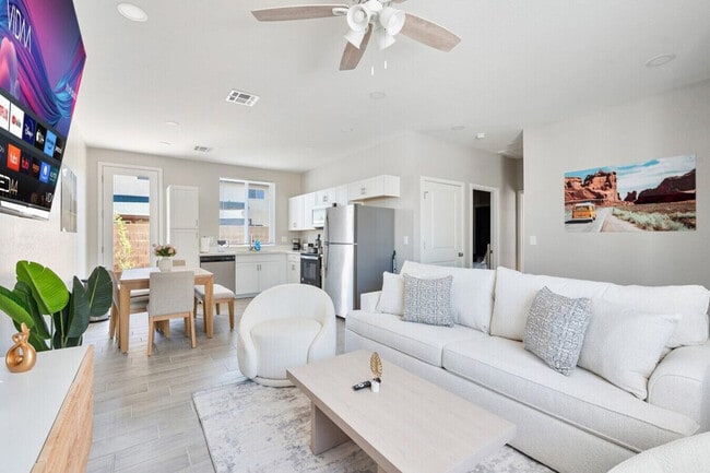 6606 W Paradise Ln, Unit SI ID1240448P in Glendale, AZ - Building Photo - Building Photo