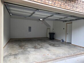 268 S Rolling Woods Way in Fayetteville, AR - Building Photo - Building Photo