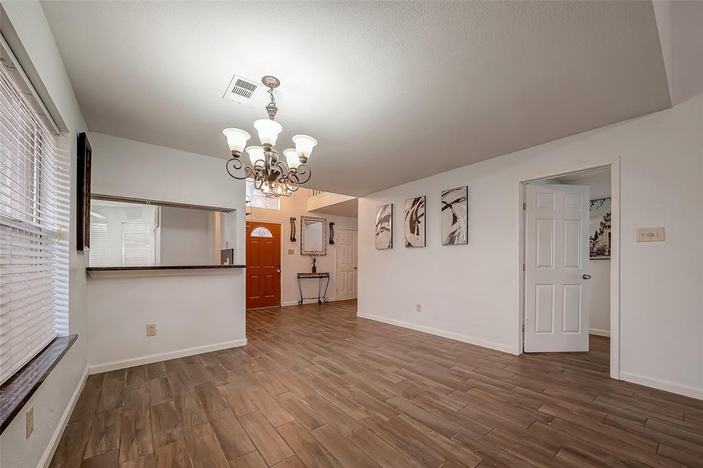 5110 Prairie Creek Dr in Houston, TX - Foto de edificio