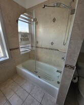 500 W Side Ave, Unit a in Jersey City, NJ - Building Photo