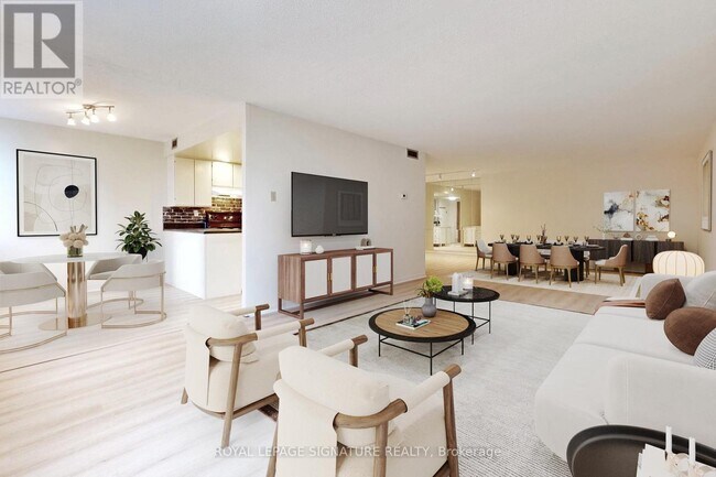 360 Bloor St E in Toronto, ON - Building Photo - Building Photo