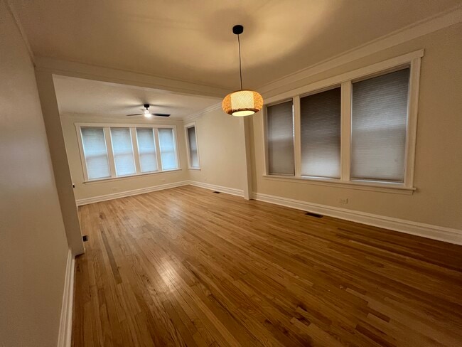 4434 S California Ave, Unit 1