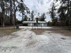 211 NW Hwy 441 in Micanopy, FL - Building Photo