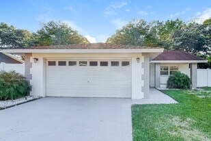 1178 Breeze Dr in Largo, FL - Building Photo