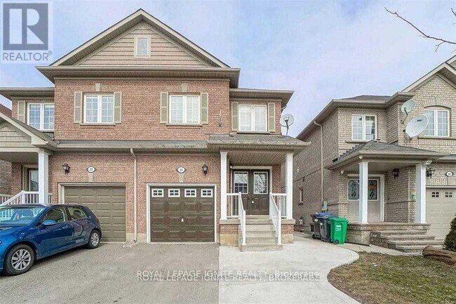 34 Sugarberry Dr in Brampton, ON - Building Photo - Building Photo