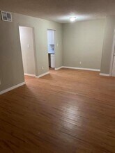 429 Johnson St in Longview, TX - Foto de edificio - Building Photo