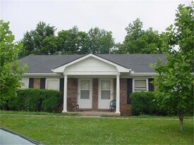 301 Rebel Rd in Nicholasville, KY - Building Photo