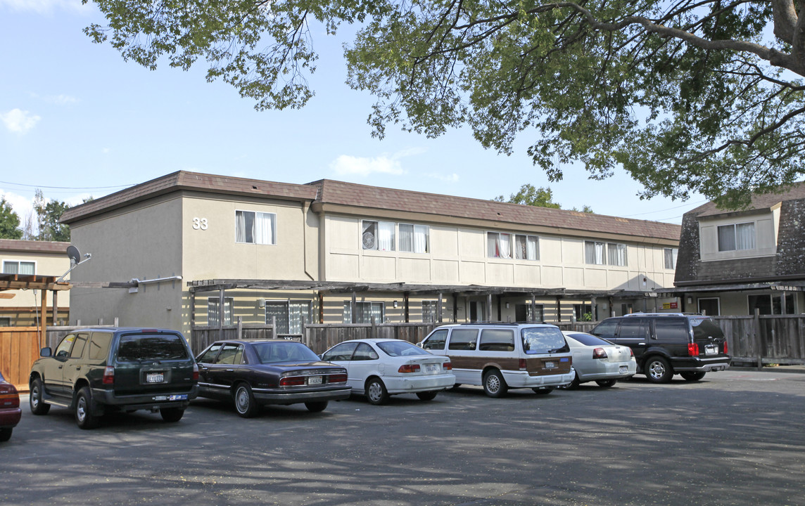 Valley Oak Park Apartments in Santa Rosa, CA - Building Photo