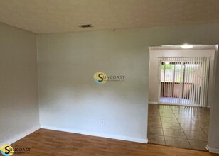 4533 Jade Dr E in Jacksonville, FL - Building Photo - Building Photo