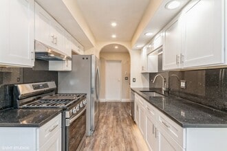 311 Milton Ct in Bloomingdale, IL - Building Photo - Building Photo
