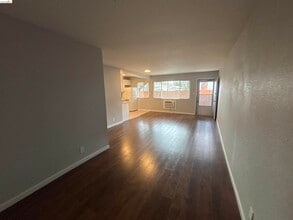 4462 Clayton Rd in Concord, CA - Building Photo - Building Photo