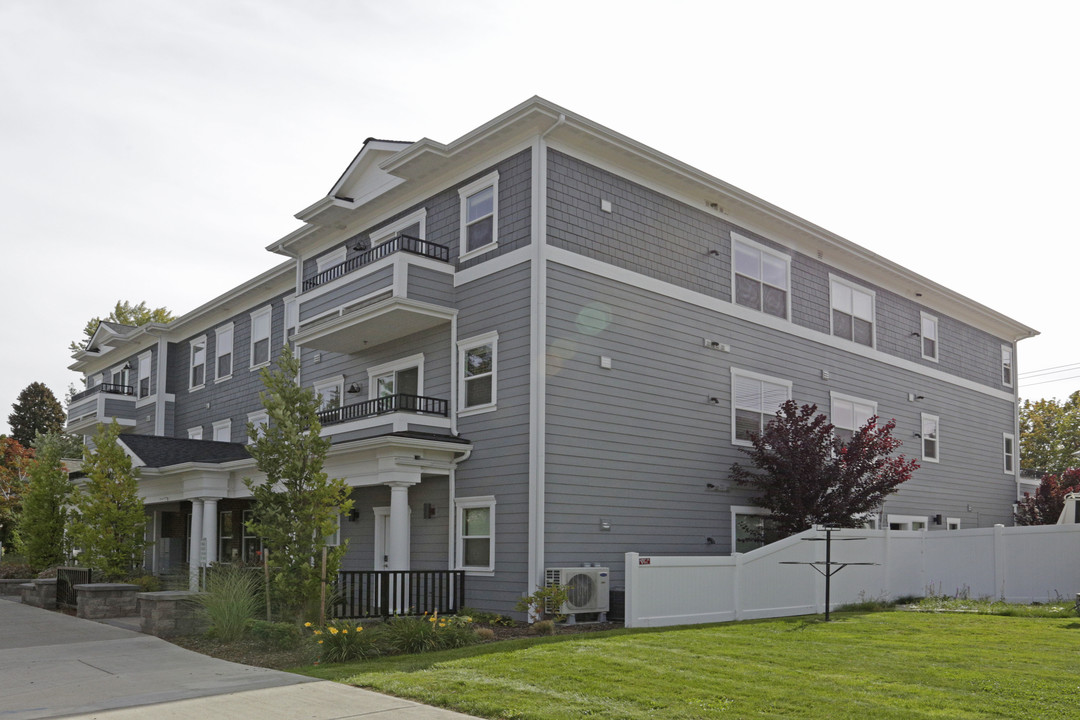 728 in Coeur d'Alene, ID - Foto de edificio