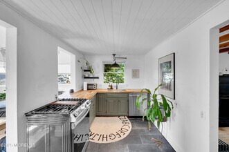 638 Parkside Ave in Toms River, NJ - Building Photo - Building Photo