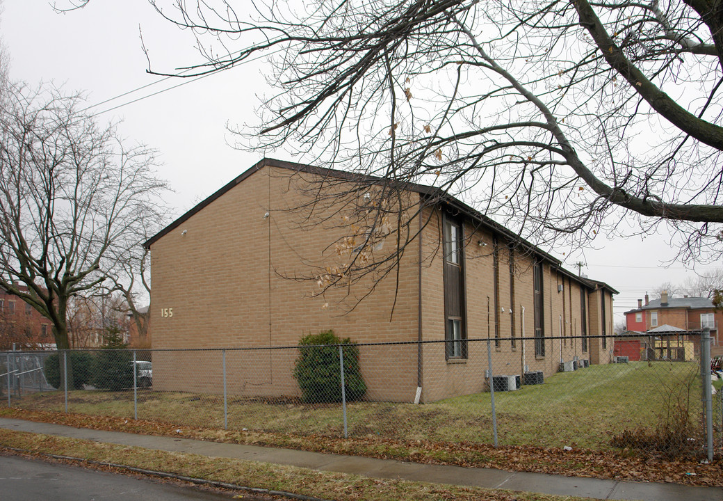 J-Mar Apartments in Columbus, OH - Building Photo