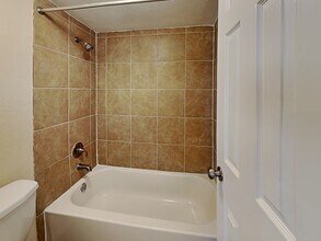 7621 Pebble Beach Dr in Rowlett, TX - Building Photo - Building Photo