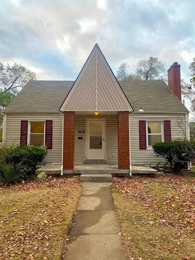 property at 6626 Brooklyn Ave