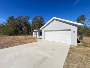 113 Fisher Ct in Ocklawaha, FL - Building Photo - Building Photo