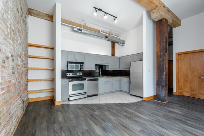 Southern Stove Lofts in Richmond, VA - Foto de edificio - Building Photo