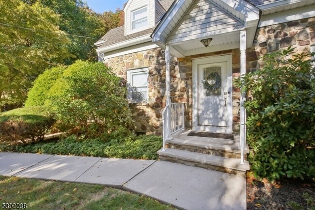 442 Rifle Camp Rd in Woodland Park, NJ - Building Photo - Building Photo