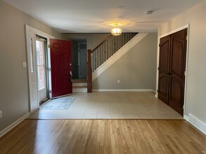 2100 Cheltenham Rd in Columbus, OH - Building Photo - Building Photo