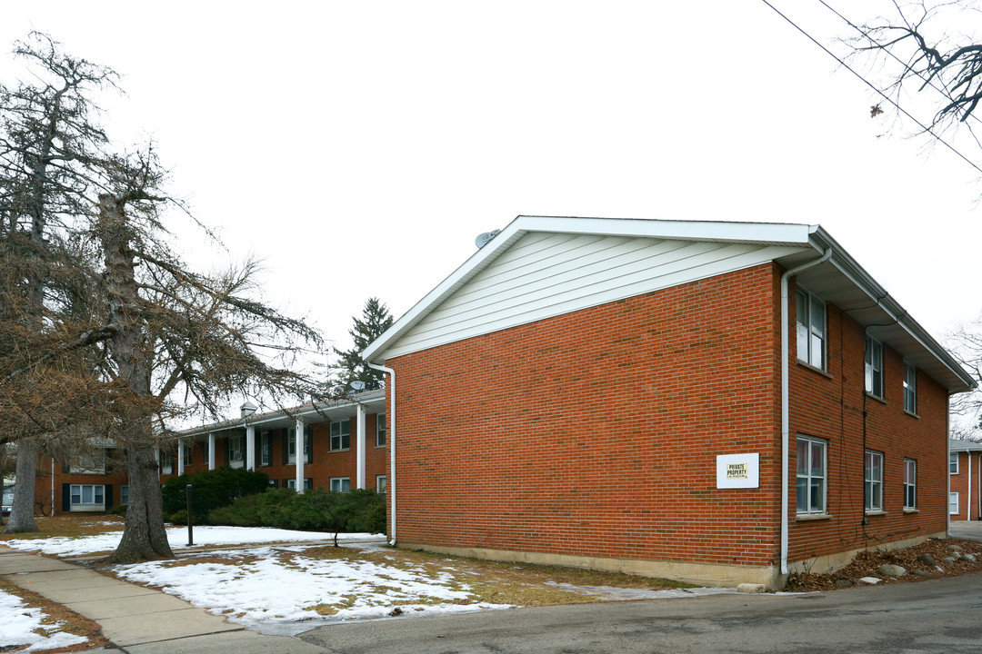 Torrey Pines Apartments in Elgin, IL - Building Photo