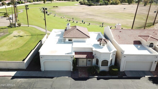 2647 MILLER Rd in Scottsdale, AZ - Foto de edificio - Building Photo