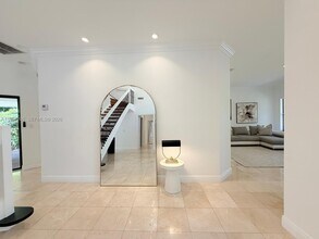 301 Isla Dorada Blvd in Coral Gables, FL - Building Photo - Building Photo