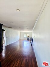 2737 S Robertson Blvd in Los Angeles, CA - Foto de edificio - Building Photo