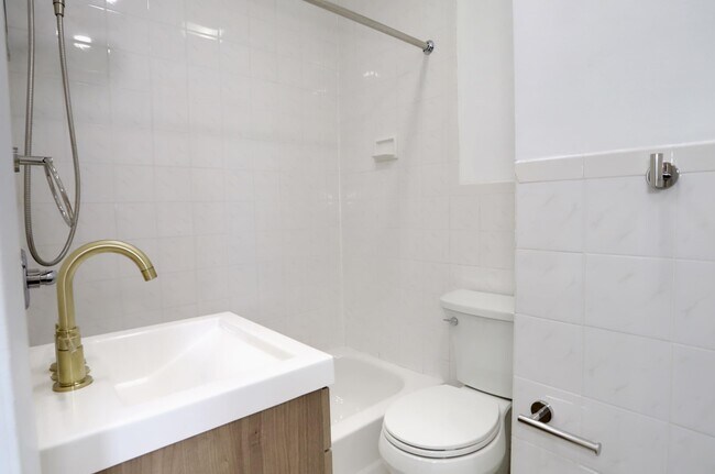 1708 Central Ave-Unit -3 in Union City, NJ - Building Photo - Building Photo