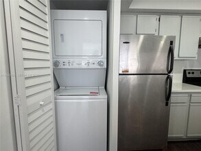 5672 Rock Island Rd in Tamarac, FL - Building Photo - Building Photo