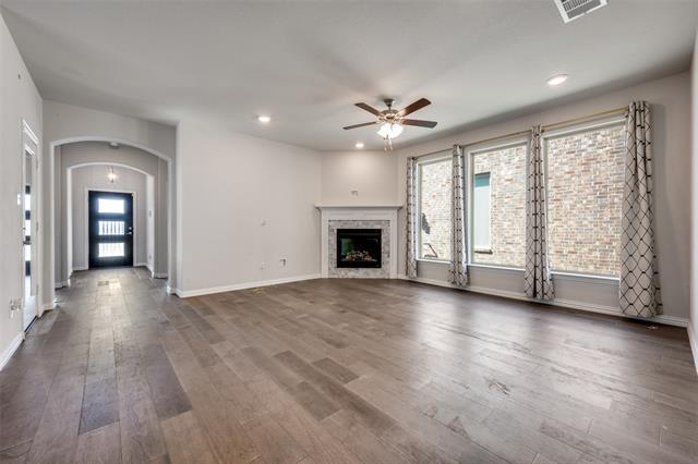 1121 Milfoil Dr in Justin, TX - Building Photo - Building Photo