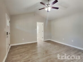 500 Sunray Dr in Clayton, NC - Building Photo - Building Photo