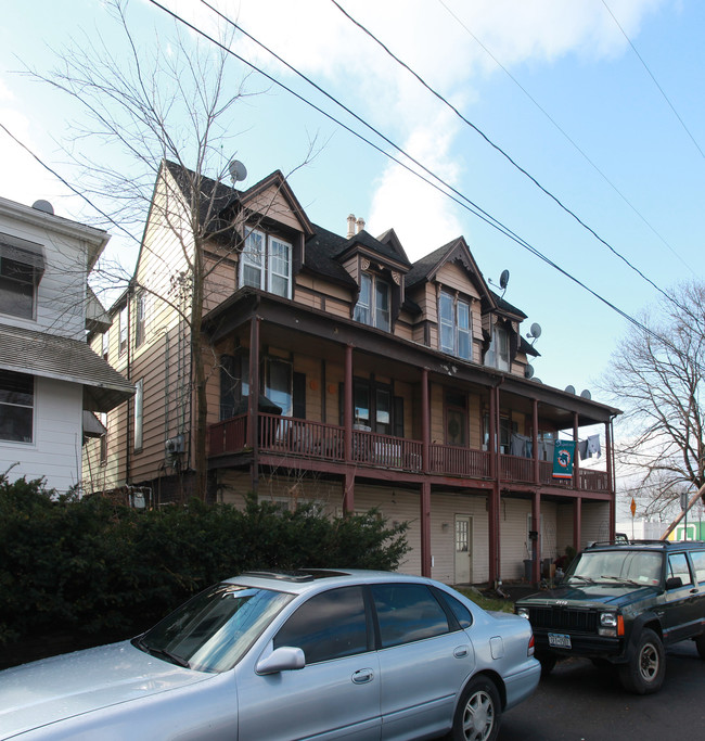 17 Depot St in Catskill, NY - Foto de edificio - Building Photo
