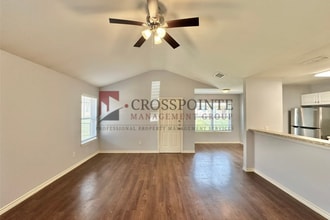 8633 Mansion Creek Cir in Tyler, TX - Building Photo - Building Photo
