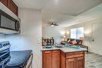 Urban Oasis in Phoenix, AZ - Building Photo - Building Photo