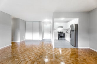 Fifeshire Towers in Toronto, ON - Building Photo - Interior Photo