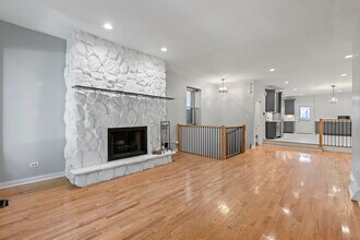 1147 W Taylor St in Chicago, IL - Building Photo - Building Photo