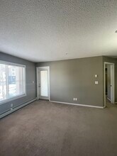5804-5804 Mullen Pl NW in Edmonton, AB - Building Photo - Building Photo