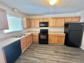 27 E Doris Ave in Jacksonville, NC - Building Photo - Building Photo